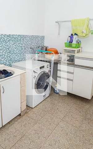 Casa à venda com 459m², 4 quartos e 4 vagasÁrea de serviço