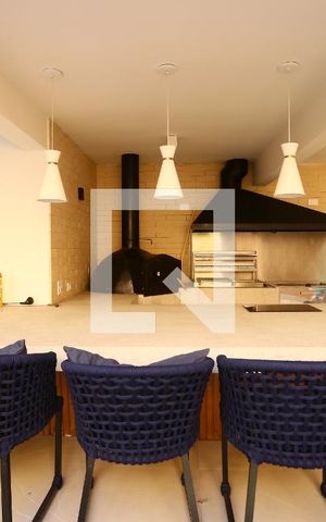 Casa de condomínio à venda com 400m², 4 quartos e 3 vagas Casa de condomínio à venda com 400m², 4 quartos e 3 vagasÁrea comum - Churrasqueira