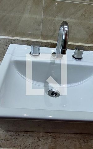 Casa à venda com 298m², 3 quartos e 6 vagas Casa à venda com 298m², 3 quartos e 6 vagasQuarto 2