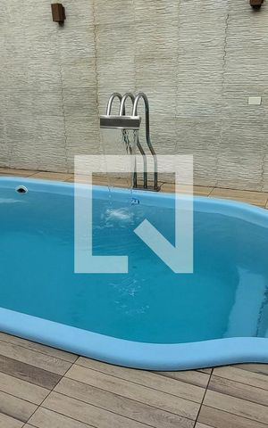Casa à venda com 298m², 3 quartos e 6 vagas Casa à venda com 298m², 3 quartos e 6 vagasÁrea comum