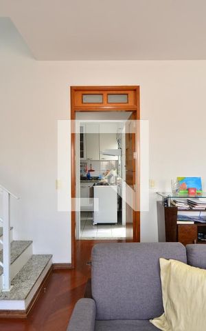 Casa de condomínio à venda com 160m², 3 quartos e 2 vagasSala