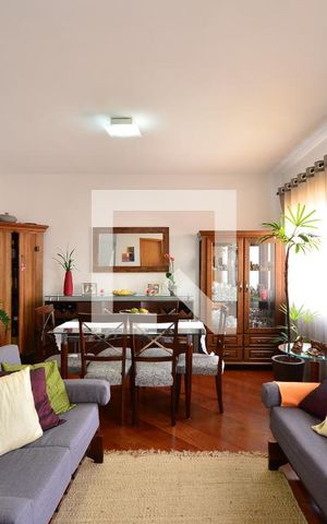 Casa de condomínio à venda com 160m², 3 quartos e 2 vagasSala