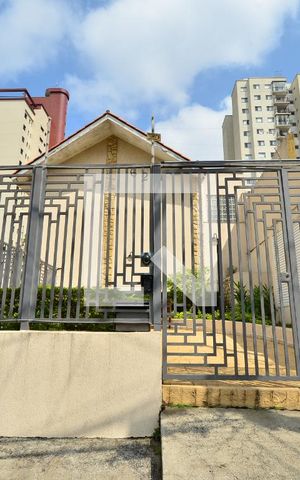 Casa de condomínio à venda com 160m², 3 quartos e 2 vagasFachada
