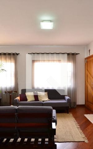 Casa de condomínio à venda com 160m², 3 quartos e 2 vagasSala