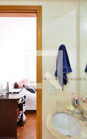 Casa de condomínio à venda com 160m², 3 quartos e 2 vagasBanheiro da Suíte 