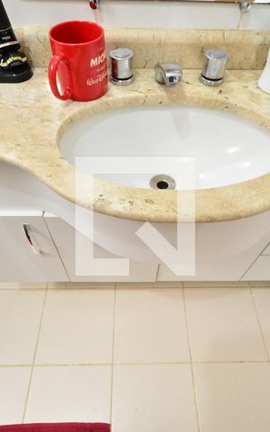 Casa de condomínio à venda com 160m², 3 quartos e 2 vagasBanheiro Social