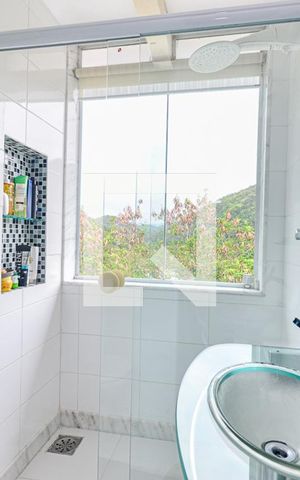 Casa de condomínio à venda com 290m², 4 quartos e 1 vaga Casa de condomínio à venda com 290m², 4 quartos e 1 vagaSuite 2