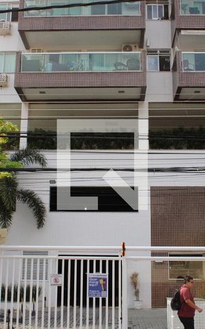 Apartamento à venda com 75m², 3 quartos e 2 vagasFachada do bloco