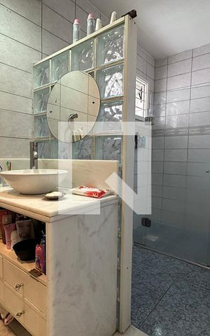 Casa à venda com 300m², 5 quartos e 2 vagasBanheiro
