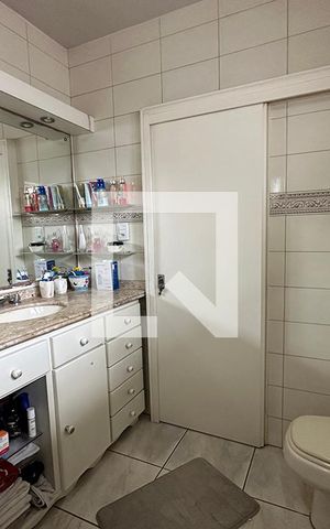 Casa à venda com 300m², 5 quartos e 2 vagasBanheiro da Suíte