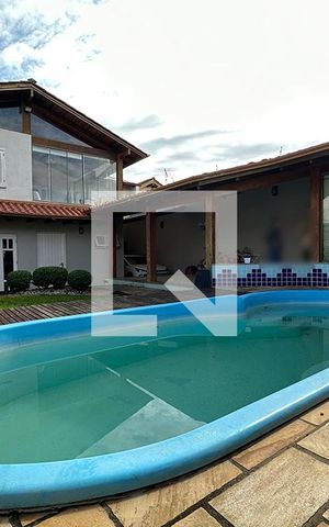 Casa à venda com 300m², 5 quartos e 2 vagasCozinha