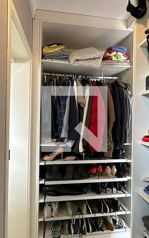 Casa à venda com 300m², 5 quartos e 2 vagasCloset da suíte
