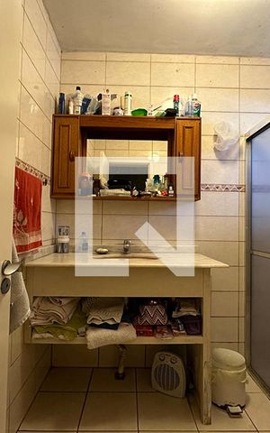 Casa à venda com 300m², 5 quartos e 2 vagasBanheiro 3