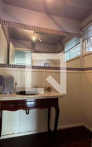 Casa à venda com 300m², 5 quartos e 2 vagasLavabo