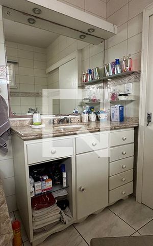 Casa à venda com 300m², 5 quartos e 2 vagasBanheiro da Suíte