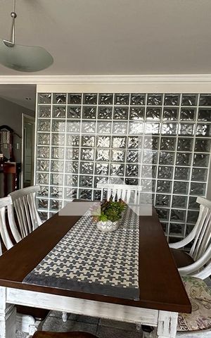Casa à venda com 300m², 5 quartos e 2 vagasSala