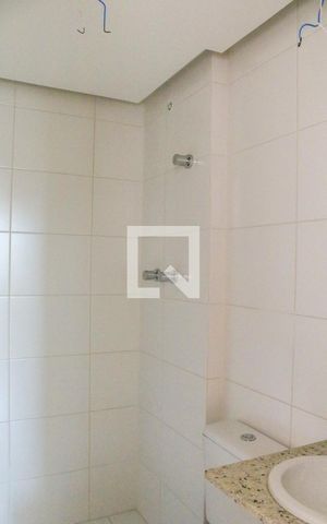 Apartamento à venda com 75m², 3 quartos e 2 vagas Apartamento à venda com 75m², 3 quartos e 2 vagasBanheiro 1