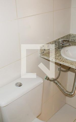 Apartamento à venda com 75m², 3 quartos e 2 vagas Apartamento à venda com 75m², 3 quartos e 2 vagasBanheiro 1