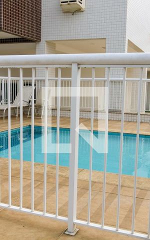 Apartamento à venda com 75m², 3 quartos e 2 vagas Apartamento à venda com 75m², 3 quartos e 2 vagasÁrea comum - Piscina