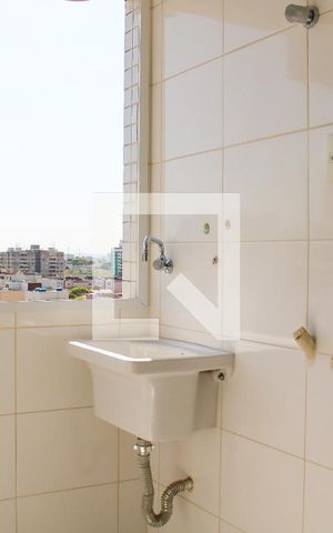 Apartamento à venda com 75m², 3 quartos e 2 vagas Apartamento à venda com 75m², 3 quartos e 2 vagasÁrea de Serviço
