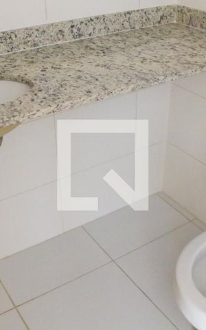 Apartamento à venda com 75m², 3 quartos e 2 vagas Apartamento à venda com 75m², 3 quartos e 2 vagasBanheiro 2