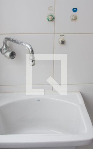 Apartamento à venda com 81m², 3 quartos e 1 vagaÁrea de Serviço
