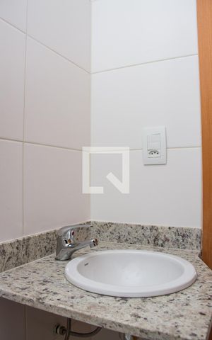 Apartamento à venda com 81m², 3 quartos e 1 vagaBanheiro Social 02