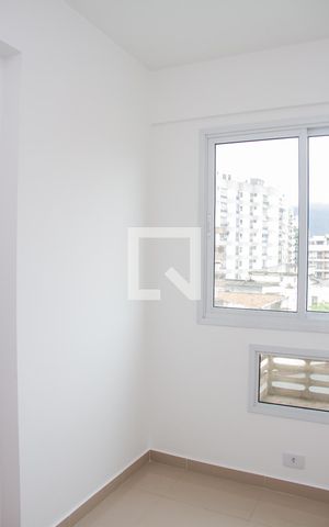 Apartamento à venda com 81m², 3 quartos e 1 vagaQuarto 02