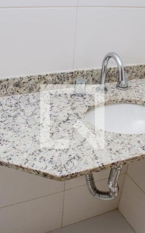Apartamento à venda com 82m², 3 quartos e 2 vagasBanheiro Social