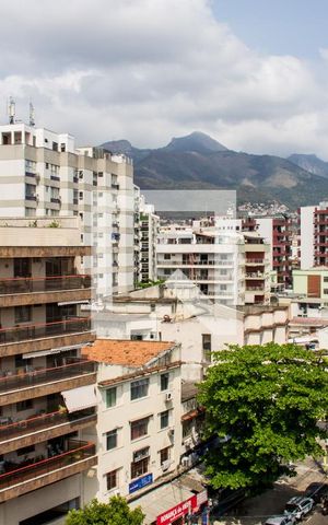 Apartamento à venda com 81m², 3 quartos e 2 vagasQuarto 02 - Janela