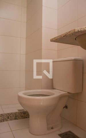 Apartamento à venda com 81m², 3 quartos e 2 vagasBanheiro Social 02