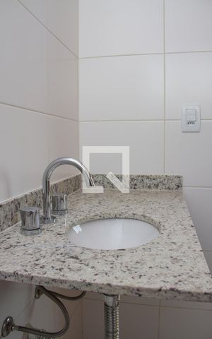 Apartamento à venda com 81m², 3 quartos e 2 vagasBanheiro da Suíte