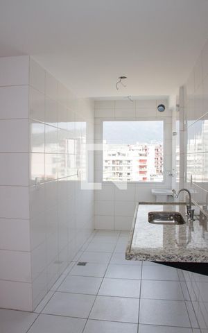 Apartamento à venda com 81m², 3 quartos e 2 vagasCozinha