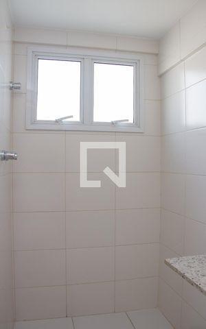 Apartamento à venda com 81m², 3 quartos e 2 vagasBanheiro da Suíte