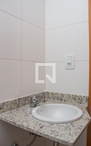 Apartamento à venda com 81m², 3 quartos e 2 vagasBanheiro Social 02