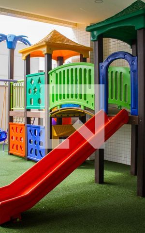 Apartamento à venda com 81m², 3 quartos e 2 vagasÁrea comum - Playground
