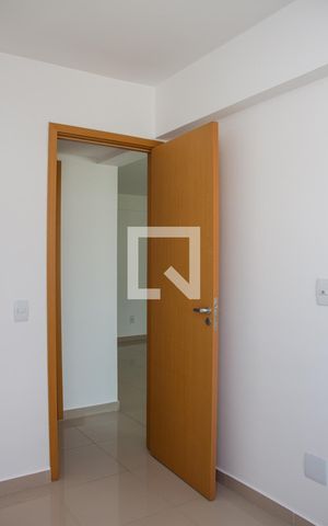 Apartamento à venda com 81m², 3 quartos e 2 vagasQuarto 02