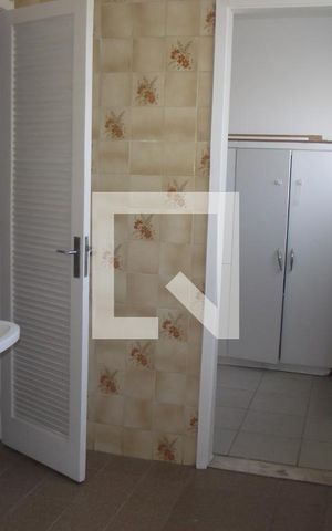 Apartamento à venda com 180m², 2 quartos e 1 vagaÁrea de Serviço