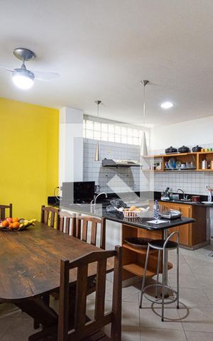 Apartamento à venda com 600m², 4 quartos e 1 vaga Apartamento à venda com 600m², 4 quartos e 1 vagaCozinha