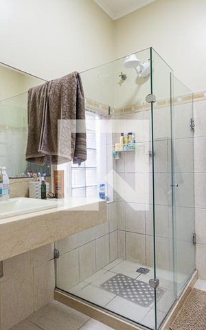 Apartamento à venda com 600m², 4 quartos e 1 vaga Apartamento à venda com 600m², 4 quartos e 1 vagaBanheiro do Quarto 1