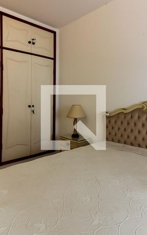 Casa à venda com 278m², 4 quartos e 4 vagas Casa à venda com 278m², 4 quartos e 4 vagasSuíte 1
