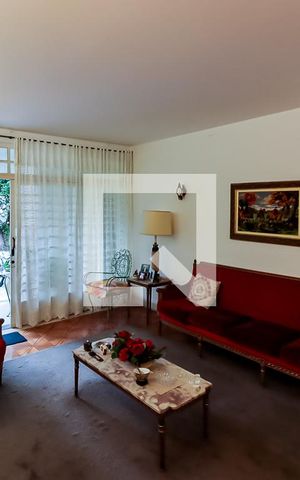 Casa à venda com 278m², 4 quartos e 4 vagas Casa à venda com 278m², 4 quartos e 4 vagasSala 1