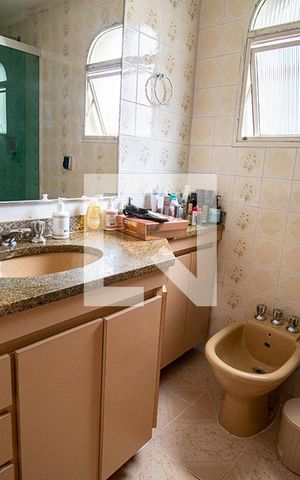 Apartamento à venda com 120m², 4 quartos e 2 vagas Apartamento à venda com 120m², 4 quartos e 2 vagasBanheiro da Suíte