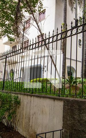 Apartamento à venda com 120m², 4 quartos e 2 vagas Apartamento à venda com 120m², 4 quartos e 2 vagasEntrada