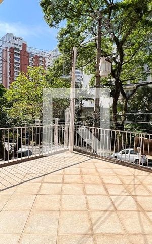 Casa à venda com 126m², 3 quartos e 2 vagasVaranda