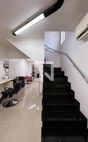 Casa à venda com 126m², 3 quartos e 2 vagasSala 1