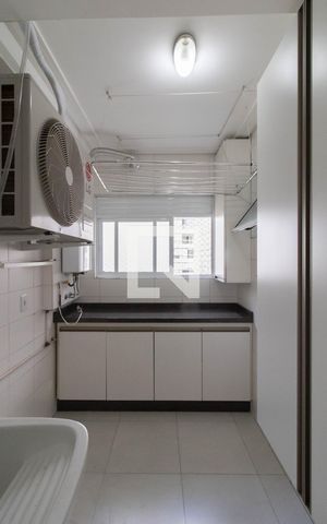 Apartamento à venda com 103m², 3 quartos e 2 vagas Apartamento à venda com 103m², 3 quartos e 2 vagasÁrea de Serviço