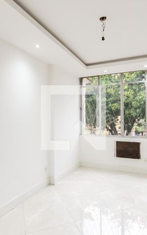 Apartamento à venda com 200m², 3 quartos e 2 vagasSuíte 2