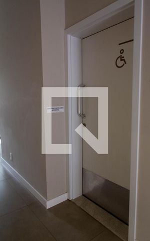 Apartamento à venda com 30m², 1 quarto e sem vaga Apartamento à venda com 30m², 1 quarto e sem vagaArea Comum - Banheiro Adaptado