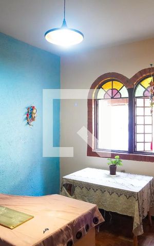 Casa à venda com 300m², 7 quartos e 5 vagas Casa à venda com 300m², 7 quartos e 5 vagasSala casa 1